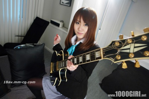 [無碼]1000人斬 110204yui 剛加入輕音樂部的吉他美少女