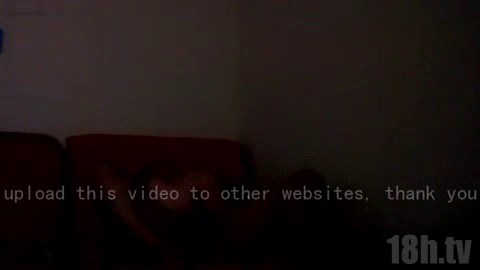 晚上去济宁小情人的家里沙发上操她内射,贵在真实