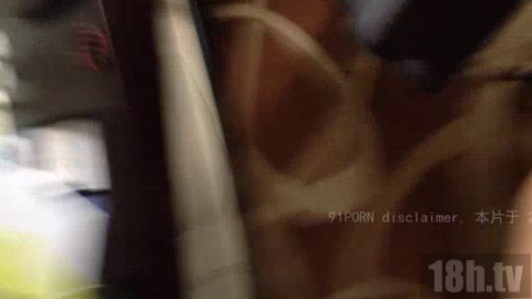 青岛黄海学院骚女在海景窗前让我操