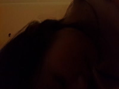 女友第一次幫我口交好害羞啊