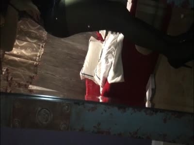 皮裙黑絲長腿模特