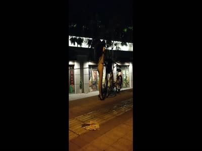 【清風】帶女友小吃街裸體啪啪